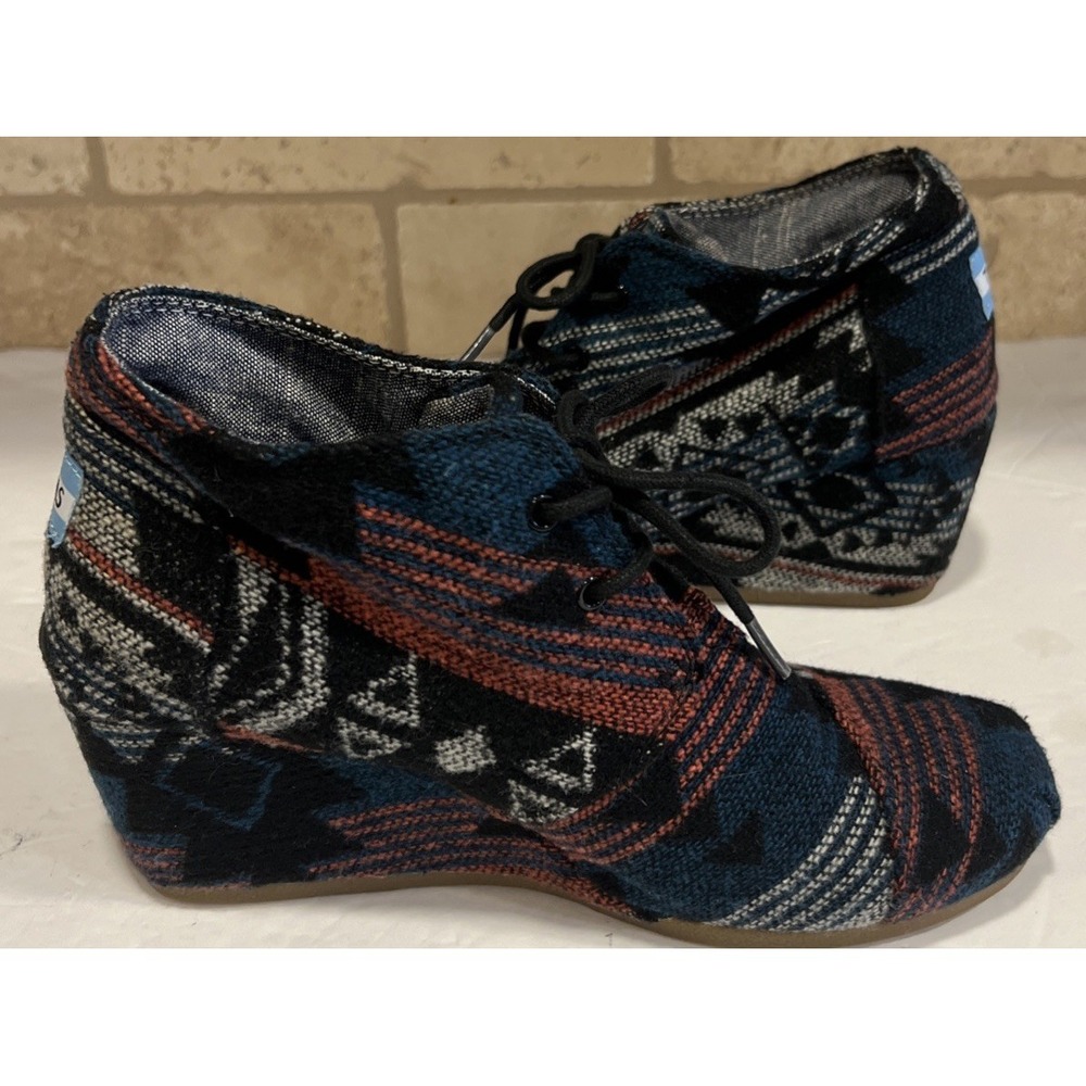 Toms Women's Black Aztec Navajo Wedge Heel Lace Up Ankle Bootie 300813 Size 7 - Picture 9 of 9